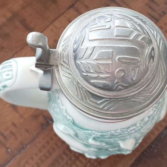 Avon Vintage 1992 Endangered Species Sperm Whale Mini Stein - Picture 5 of 8